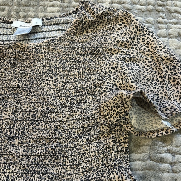 Urban Romantics Animal Print Top - Picture 3 of 11